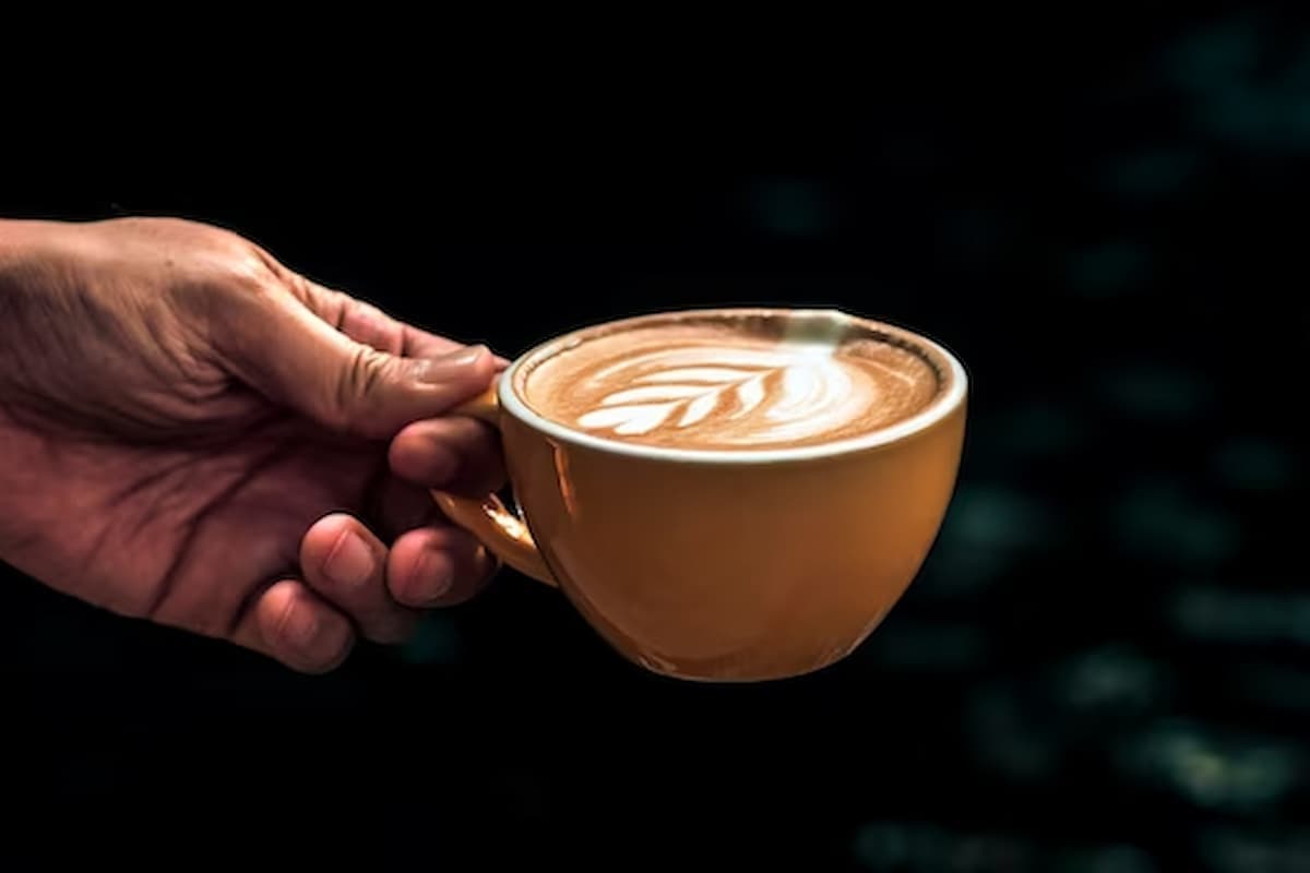 Striking a Balance: Discovering the Benefits and Risks of Coffee Consumption